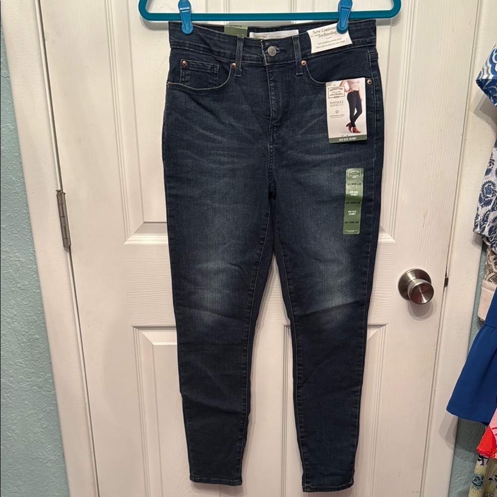 NWT Levi Strauss Signature mid-rise skinny 28x28